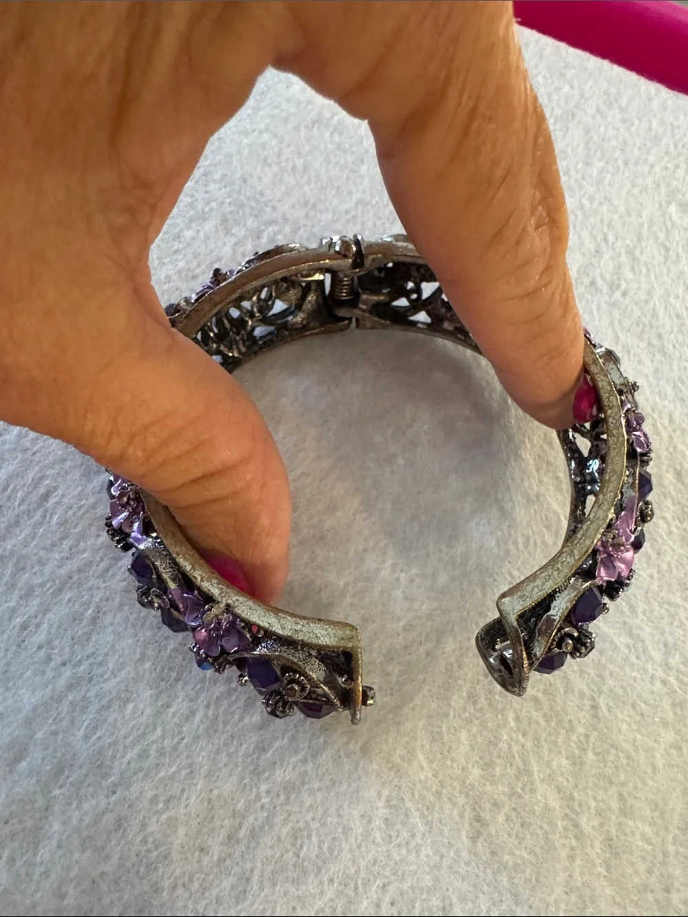 Purple Crystal Floral Stretch Bracelet - Women's Accessories